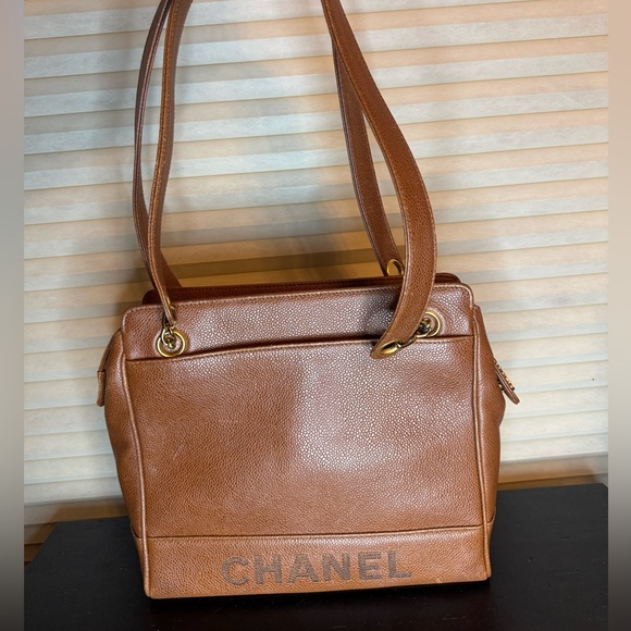 Chanel Tan Leather Shoulder Bag - Picture 1 of 4